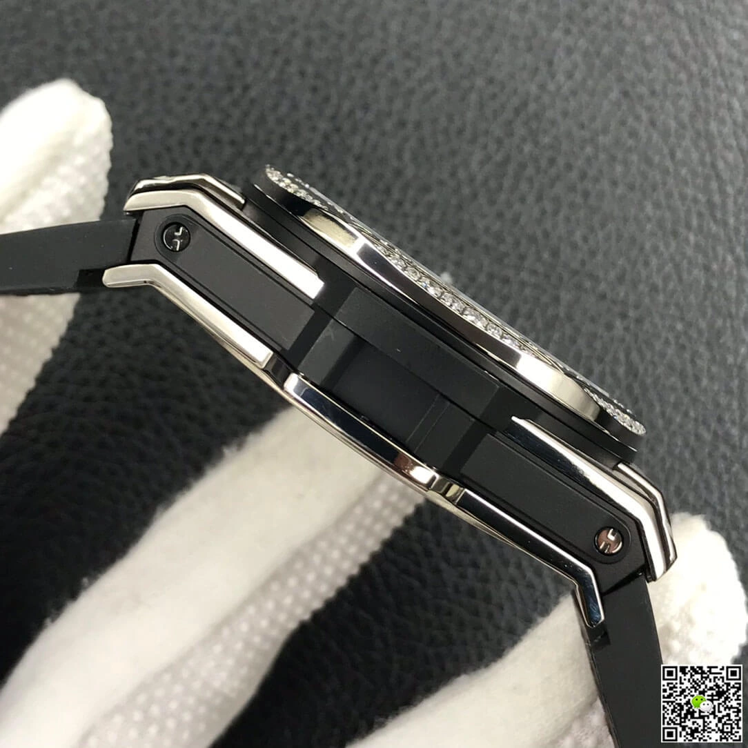 Hublot Big Bang 415.NX.1112.VR.1704.MXM17 WWF Factory 1:1 Best Edition Replica Watch Black Strap